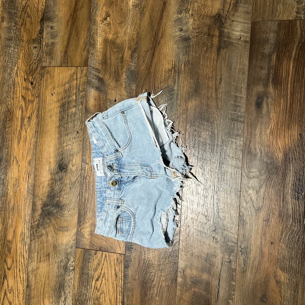 2 Jean shorts.